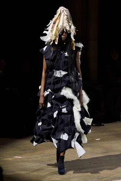 Look 12